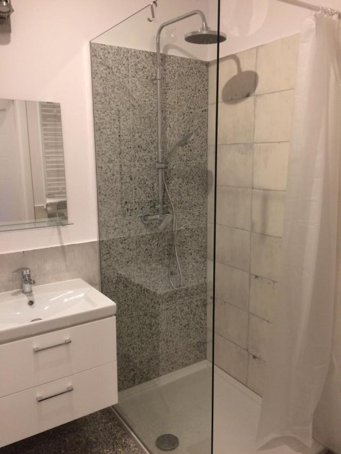 Отель Apartament Na Wojszycach2 Вроцлав Экстерьер фото